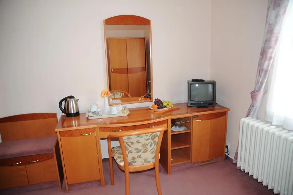 Pension Akropolis, Eco Breakfasts From Farm Marianske Lazne Czech Republic